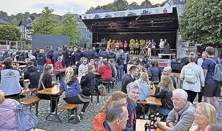 Die Siegerehrung fand traditionell am Marktplatz statt. (Foto: WIPO)  